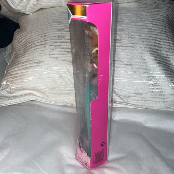 Barbie as Rapunzel 1994 Doll Mattel Children's Collector 1st Edition - Picture 8 of 15